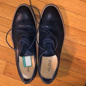 Men’s navy Aldo brogue dress shoe 9.5